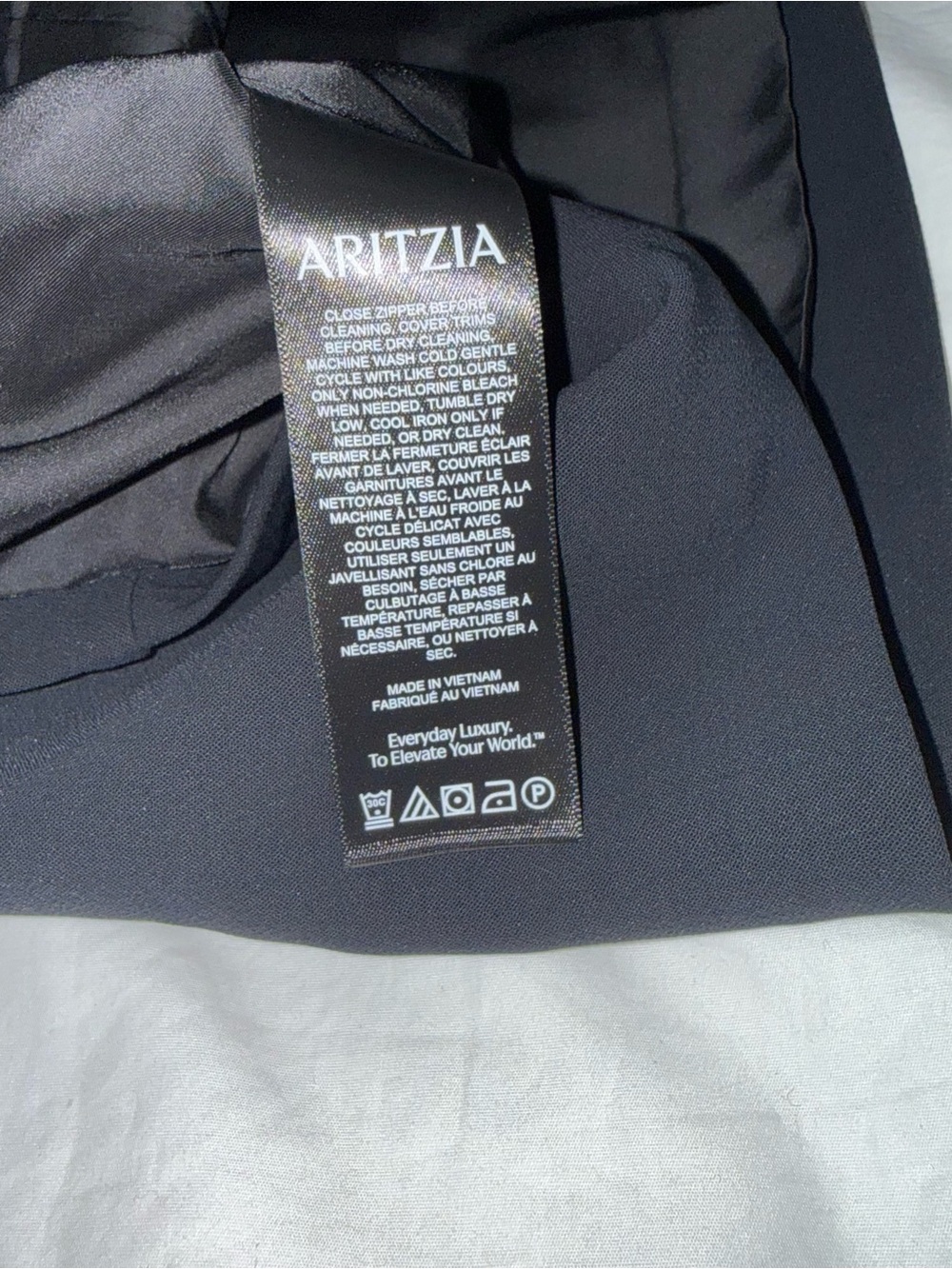 NWT Aritzia Wilfred Black Mini Skirt size 8 - Picture 3 of 6